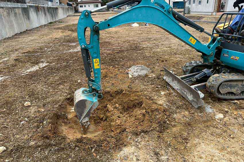 岡山｜丸富｜イヤシロチ 穴掘り