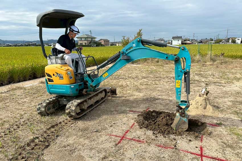 岡山｜丸富｜イヤシロチ 穴掘り